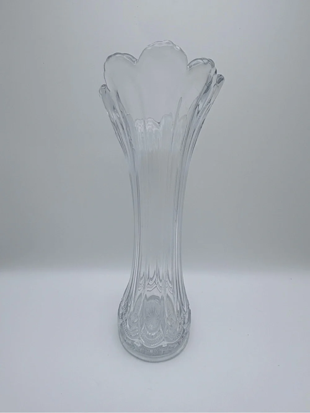 EAPG US Glass Galloway/Woodrow Pattern 9 Finger Swung Ribbed Clear Glass Vase